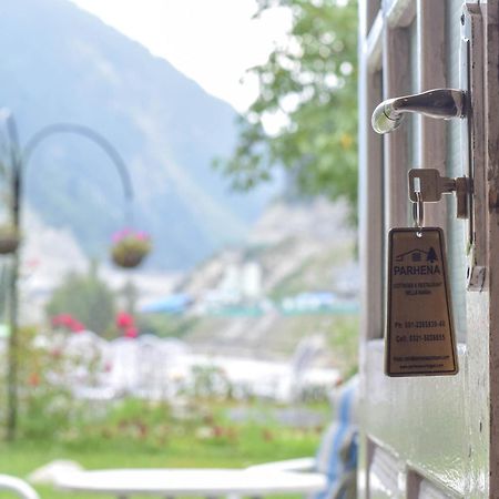 Parhena Cottages Bella Naran Exteriör bild