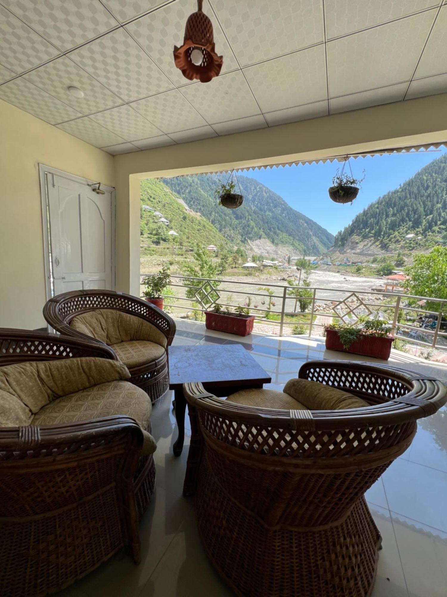 Parhena Cottages Bella Naran Exteriör bild